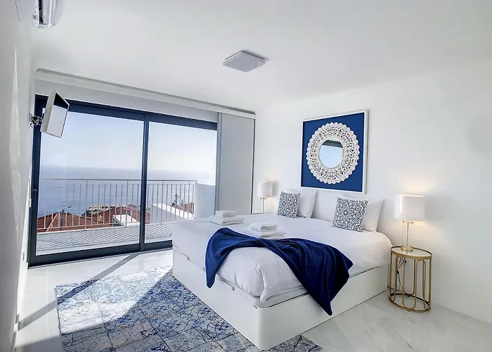 Villa Casa Dos Amores By Lovelystay Calheta (Madeira)