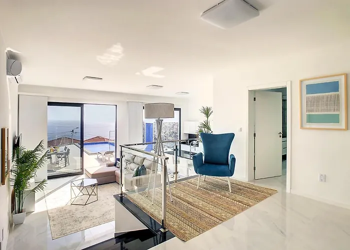 Casa Dos Amores By Lovelystay Calheta (Madeira)