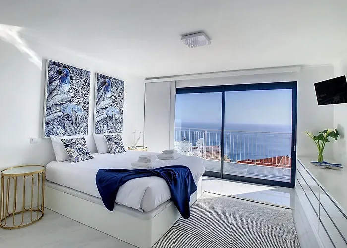 Casa Dos Amores By Lovelystay Villa Calheta (Madeira)