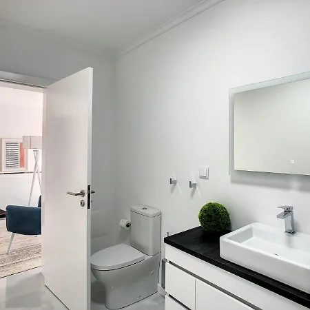 Casa Dos Amores By Lovelystay * Calheta (Madeira)