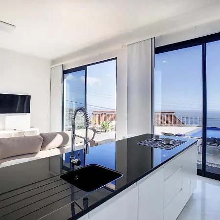 Casa Dos Amores By Lovelystay * Calheta (Madeira)