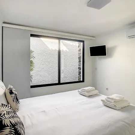 Casa Dos Amores By Lovelystay Calheta (Madeira)